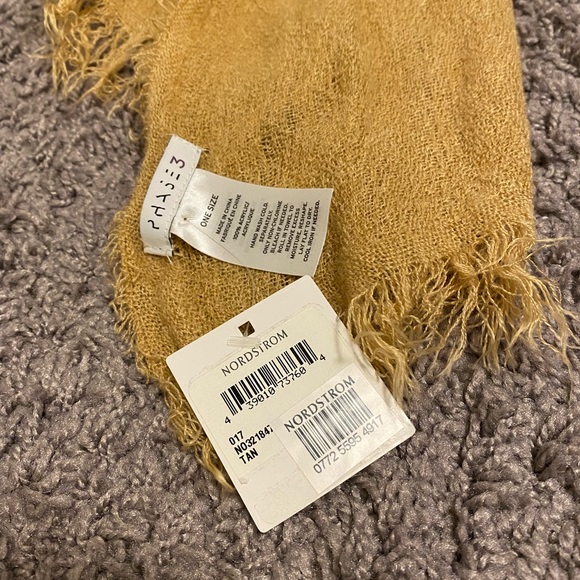 NWT : PHASE3 scarf - Picture 2 of 4